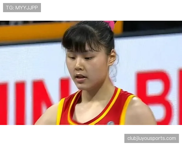 李月汝训练完偷偷吃炸鸡被拍,这自律人设差点绷不住了 李月汝训练完偷偷吃炸鸡被拍,这自律人设差点绷不住了